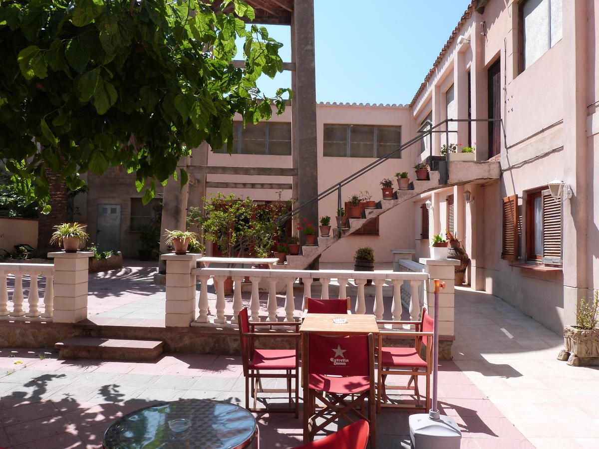 Ca L'Amadeu Hotel Vilanova de Escornalbou ภายนอก รูปภาพ