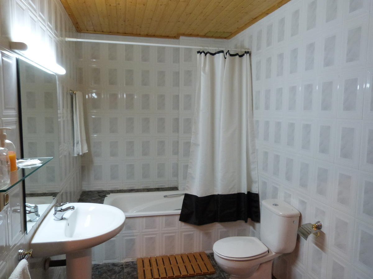 Ca L'Amadeu Hotel Vilanova de Escornalbou ห้อง รูปภาพ