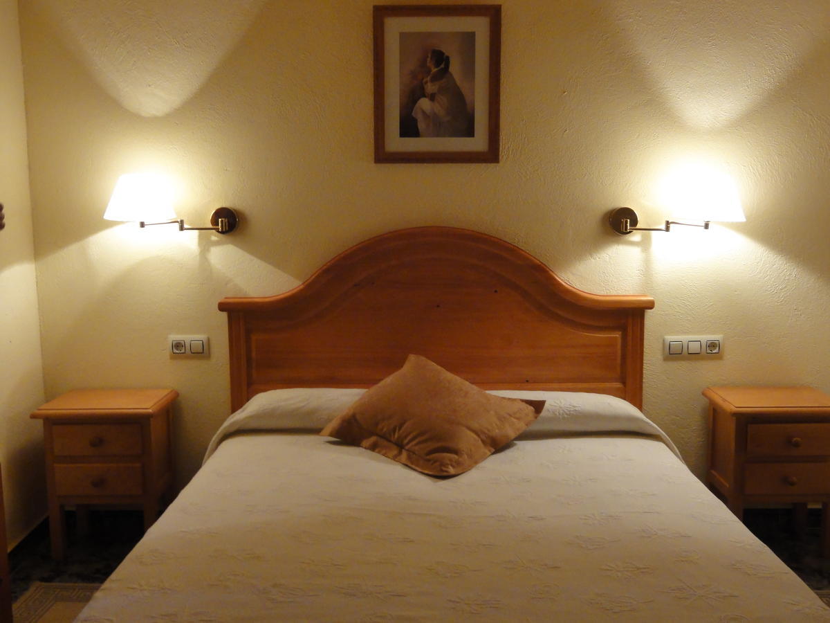 Ca L'Amadeu Hotel Vilanova de Escornalbou ห้อง รูปภาพ