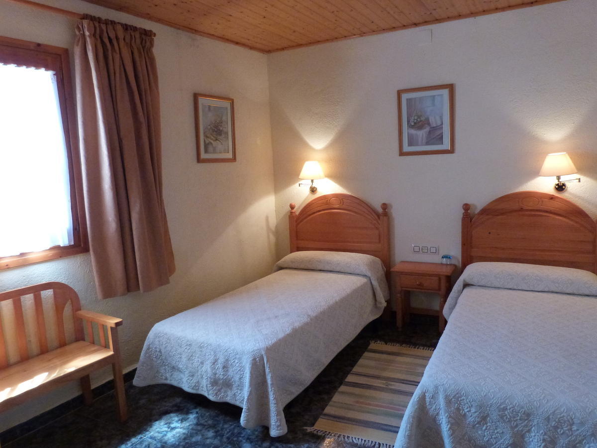 Ca L'Amadeu Hotel Vilanova de Escornalbou ห้อง รูปภาพ