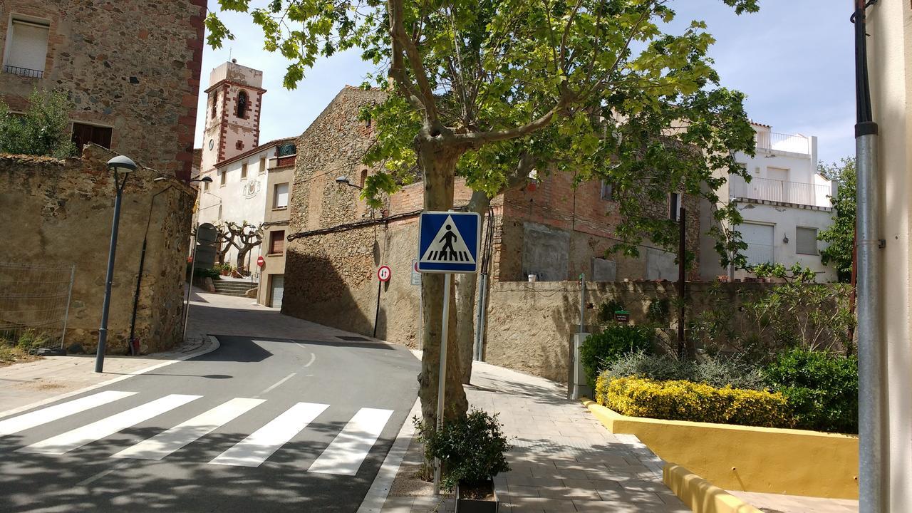 Ca L'Amadeu Hotel Vilanova de Escornalbou ภายนอก รูปภาพ