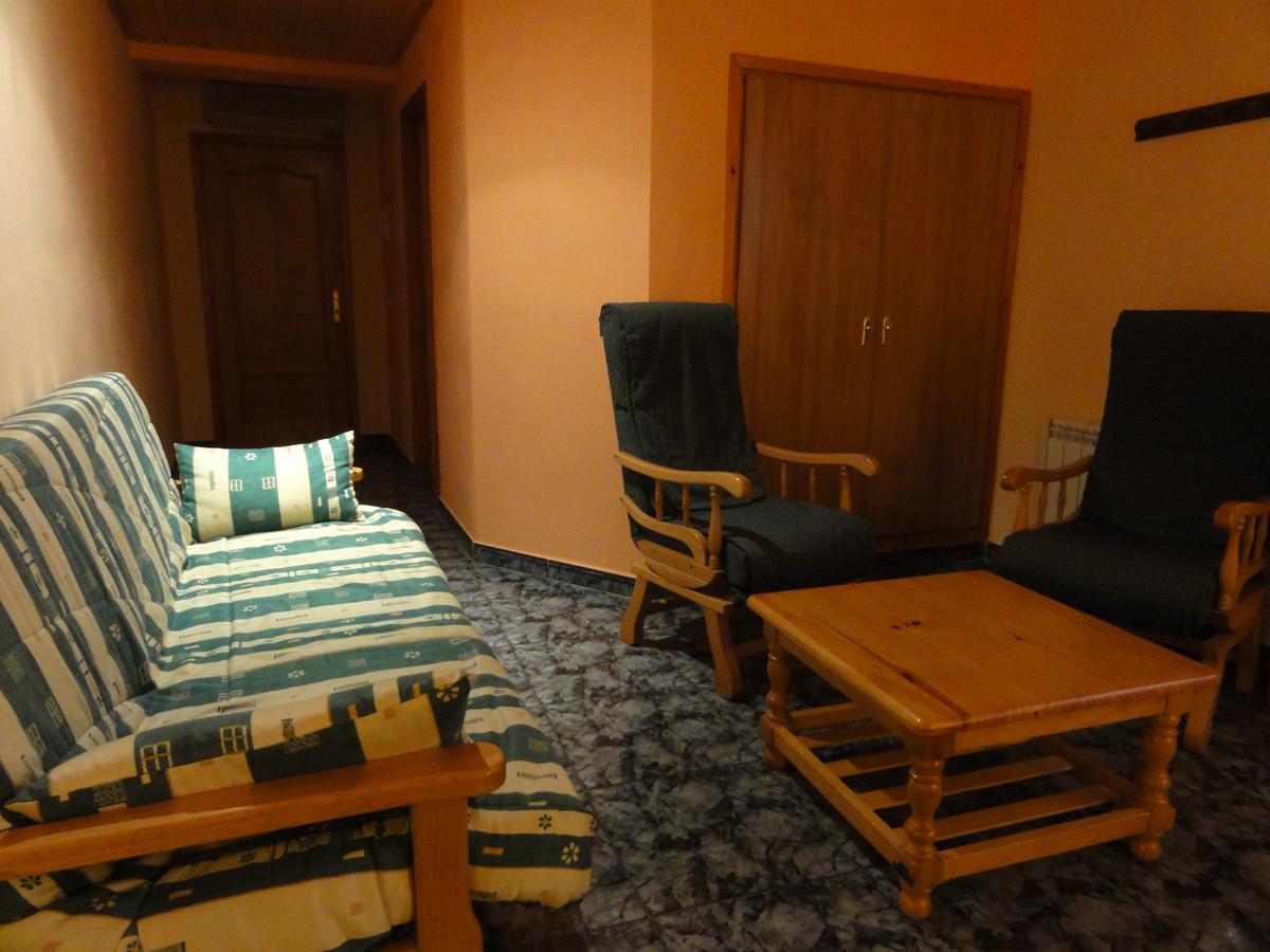 Ca L'Amadeu Hotel Vilanova de Escornalbou ภายนอก รูปภาพ