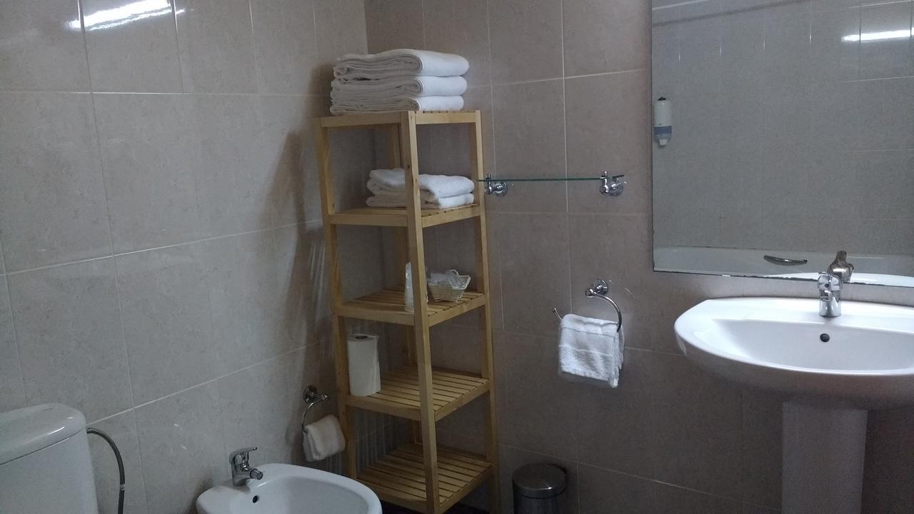Ca L'Amadeu Hotel Vilanova de Escornalbou ภายนอก รูปภาพ