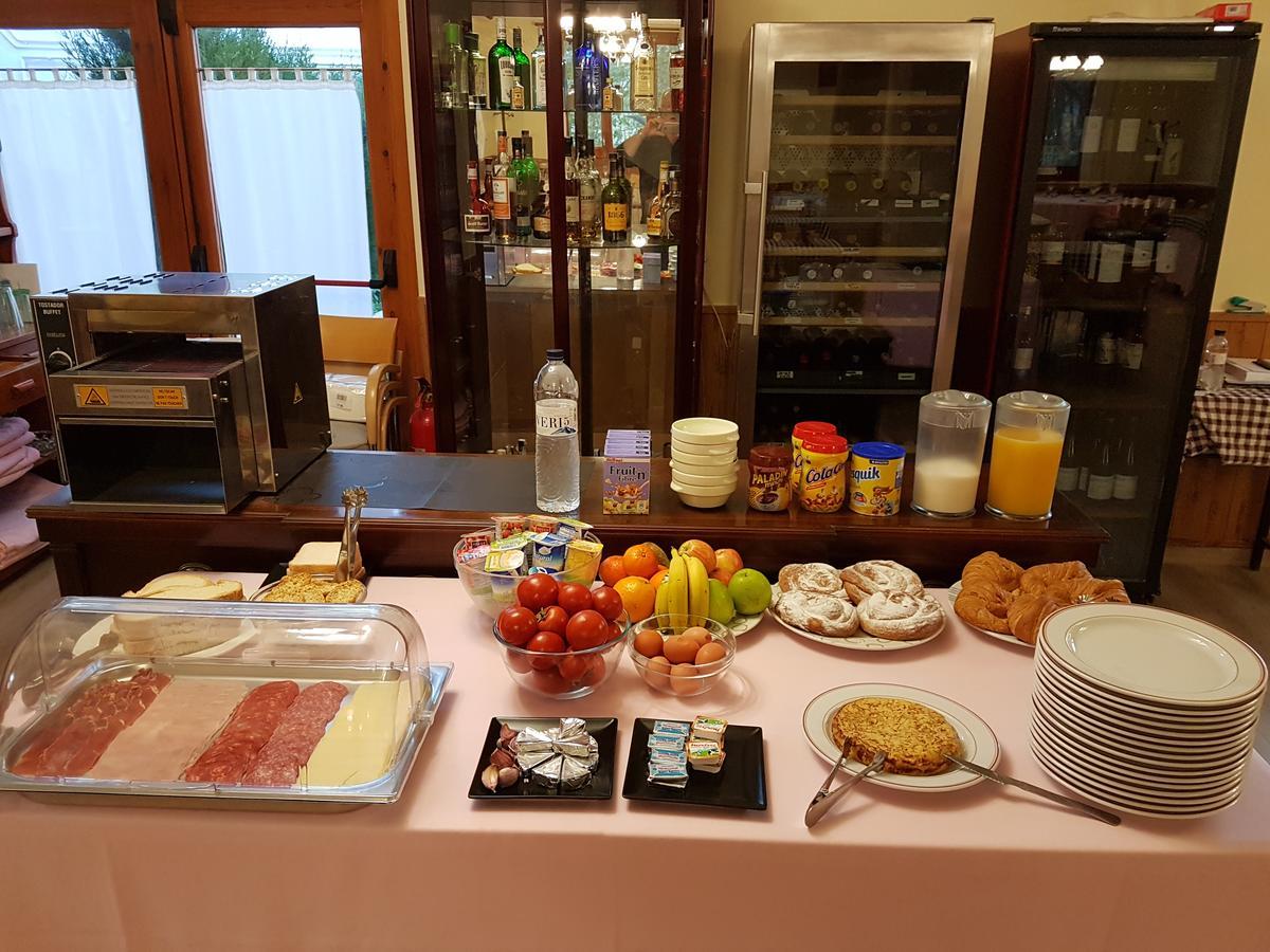 Ca L'Amadeu Hotel Vilanova de Escornalbou ภายนอก รูปภาพ