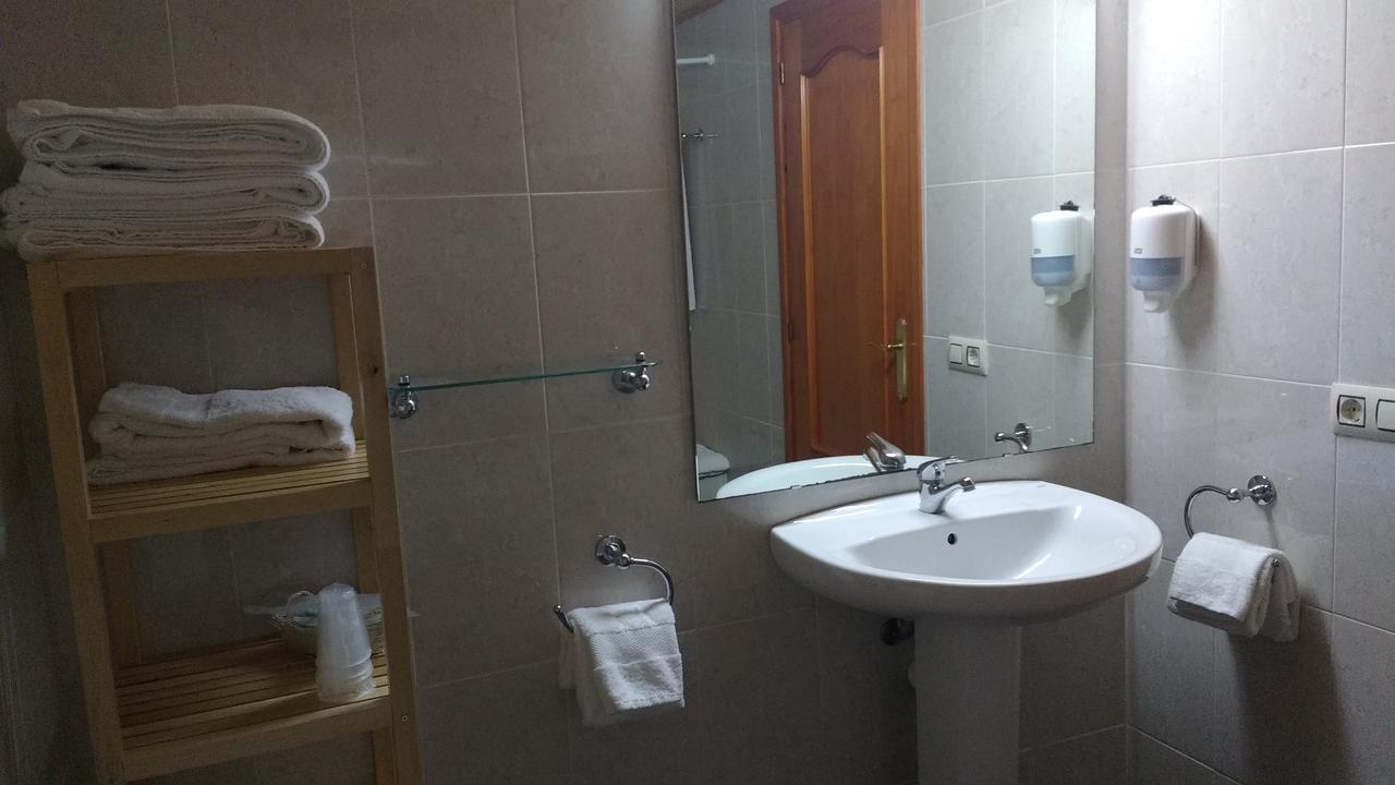 Ca L'Amadeu Hotel Vilanova de Escornalbou ภายนอก รูปภาพ